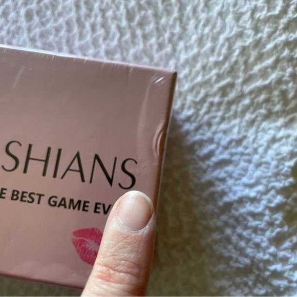 NIB Cards Against the Kardashians Game Limited Edition *Still Sealed* - Picture 3 of 4